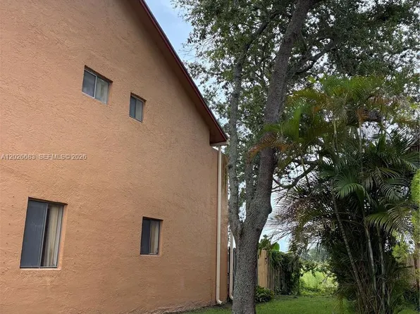 2828 NW 80th Ave, Sunrise, FL 33322