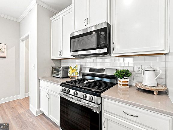 2nd image of 130 Heritage Pointe Dr
