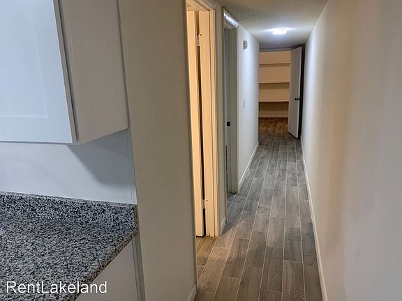 3rd image of 829 S Ingraham Ave #11599319