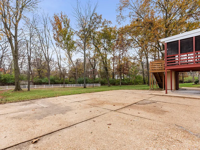 1000 Providence Rd — Photo 47