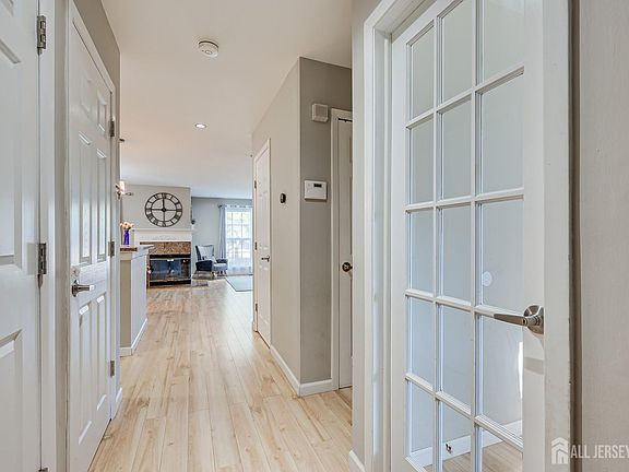 5th image of 61 Sand Hill Rd