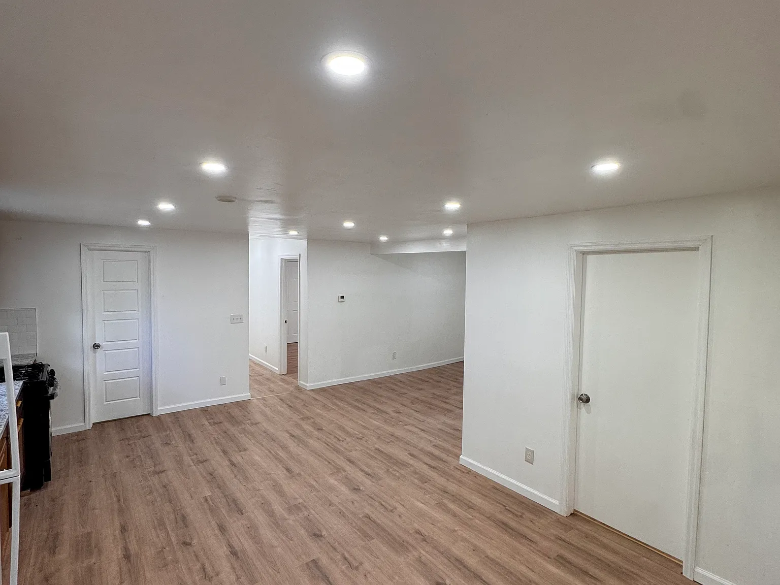 3 bed, 1600 sqft, $1,500 — Photo 1