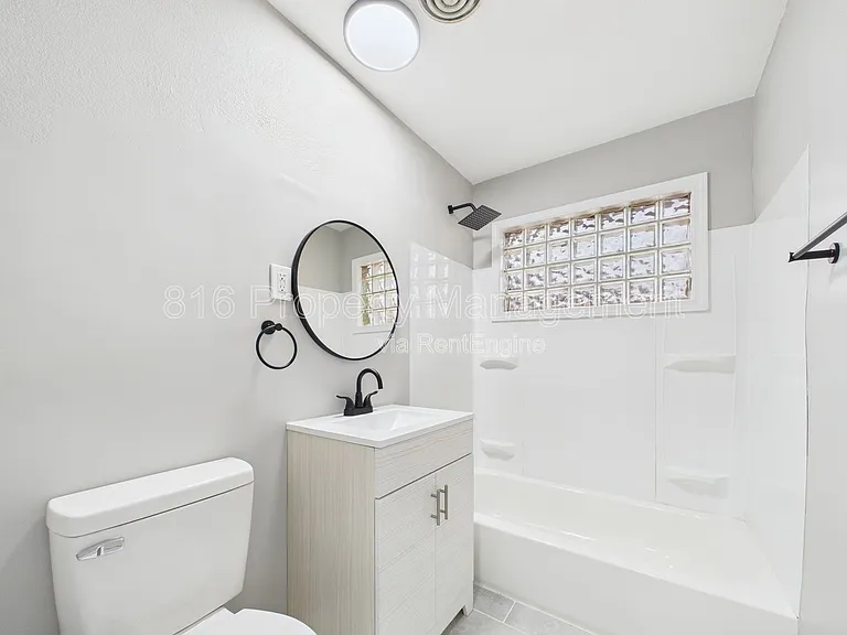 7560 Prospect Ave #G — Photo 14