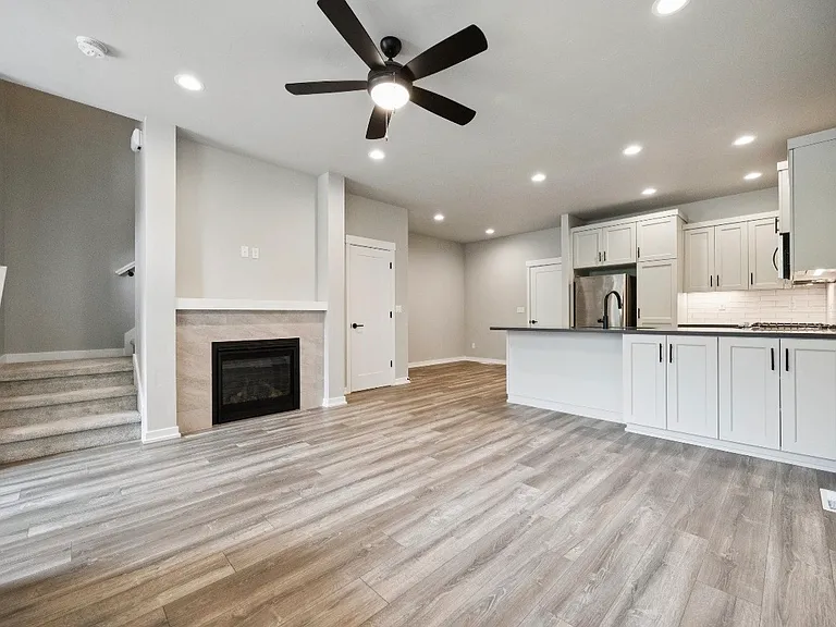 8157 SE Vermont St — Photo 3