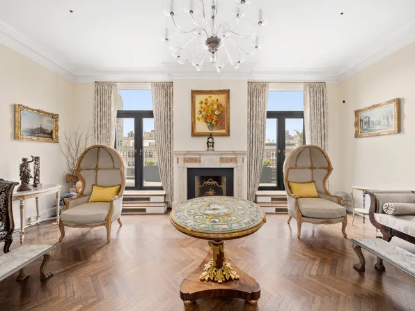 875 Park Avenue image 1 of 21