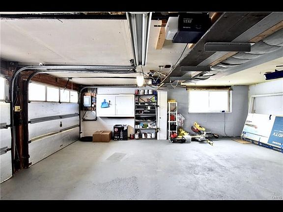 5th image of 8003 Evesborough Dr
