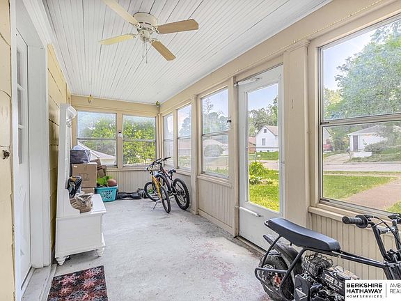 4th image of 714 S 10th St