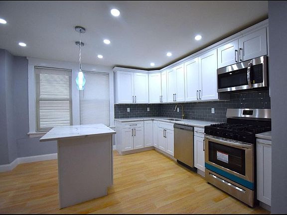 5th image of 4451 Murdock Ave #D