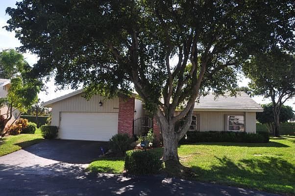 1st image of 5668 Pinecrest Cir