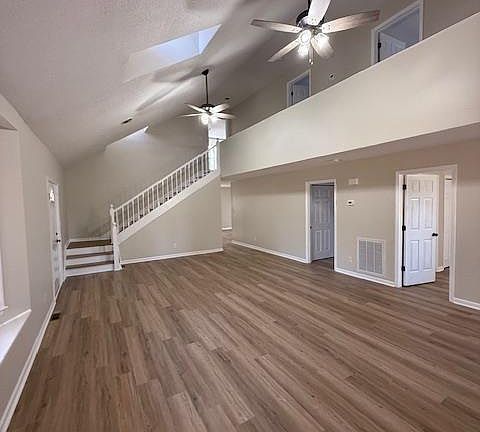 5th image of 850 Lakeview Dr