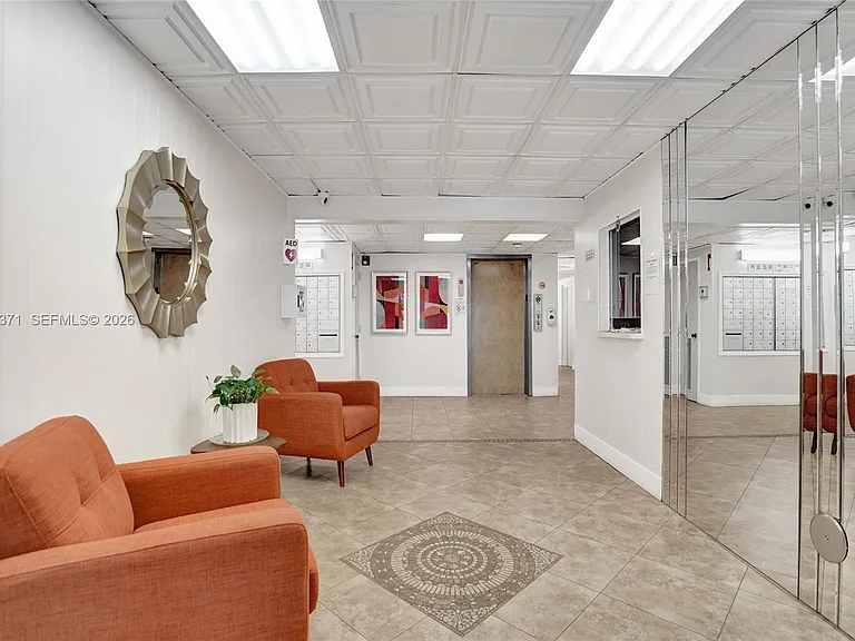 400 N Riverside Dr #501 — Photo 24