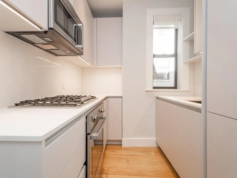 4 Elko St #4 — Photo 3