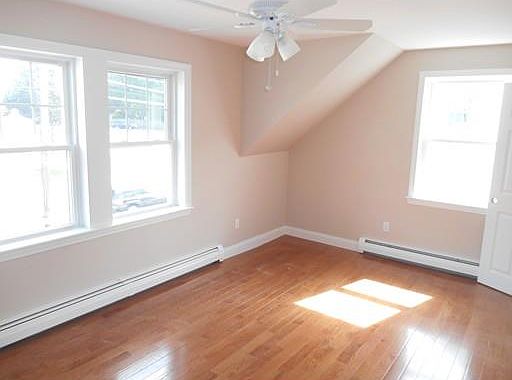 4th image of 82 S Franklin St APT 3