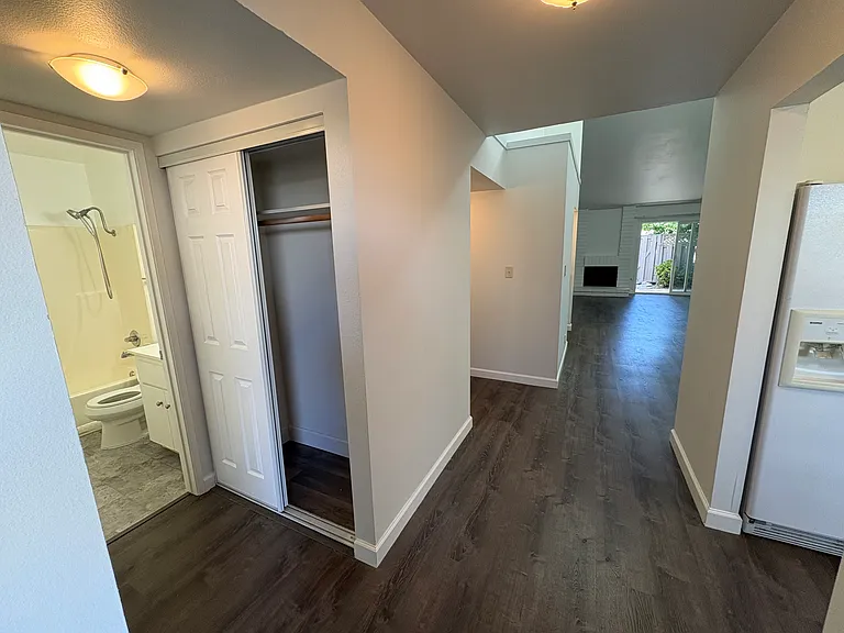 848 Erickson Ln — Photo 6
