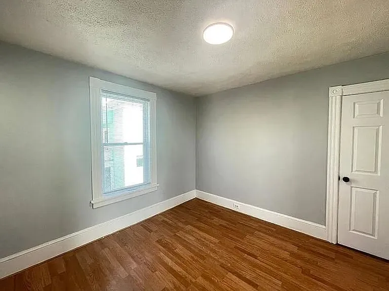 231 Laurel St #3 — Photo 15