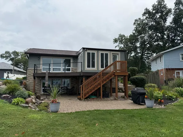 2915 Woodhams Ave, Portage, MI 49002