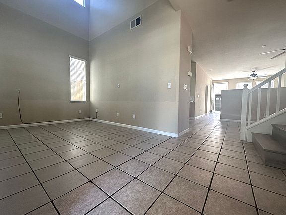 2nd image of 3237 Hudson Dr