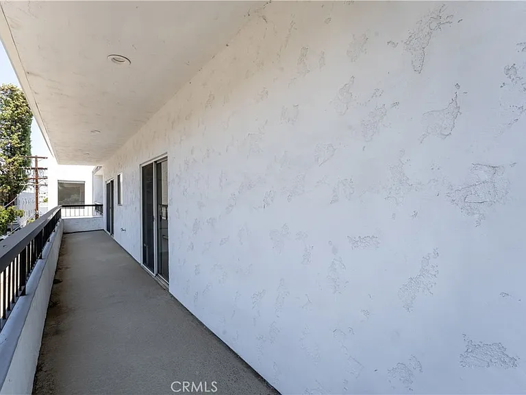 4313 Van Nuys Blvd #203 — Photo 33