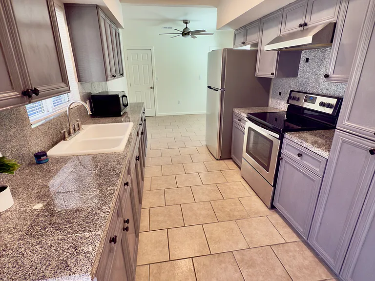 1442 E Diamond St #2 — Photo 6