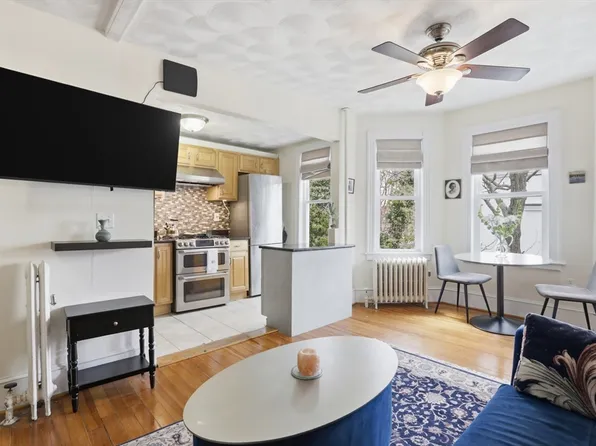 53 Trident Ave APT 202, Winthrop, MA 02152