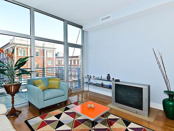 5th image of 9 N Euclid Ave Unit 611