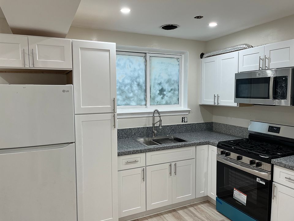 2nd image of 8817 Glenville Rd