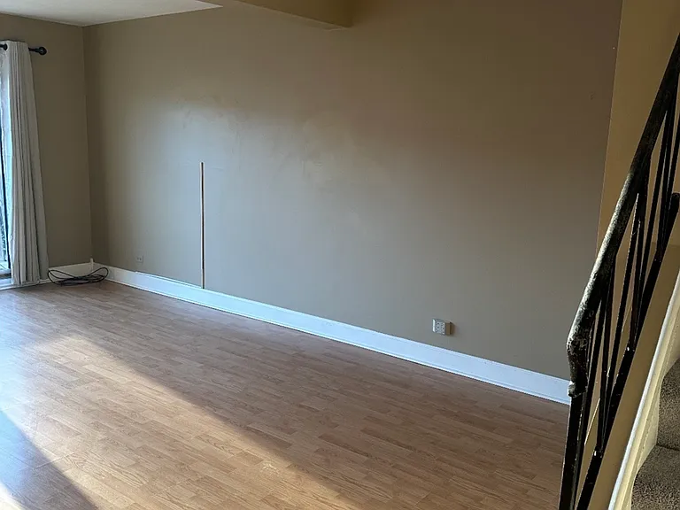 533 Thomas Rd — Photo 6