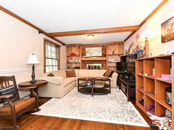 5th image of 1602 Wilton Dr