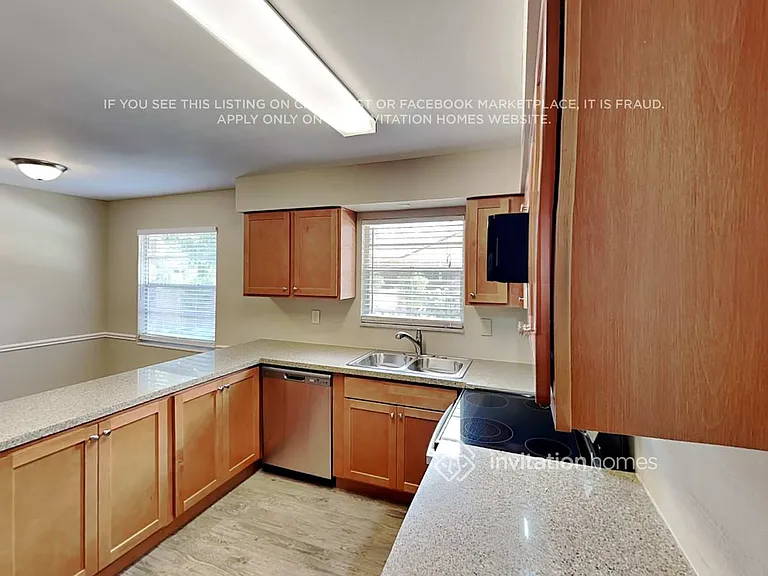 3701 Colony Cove Trl — Photo 8