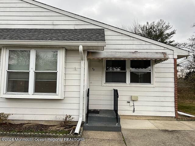 1st image of 4 Ironside Drive #B