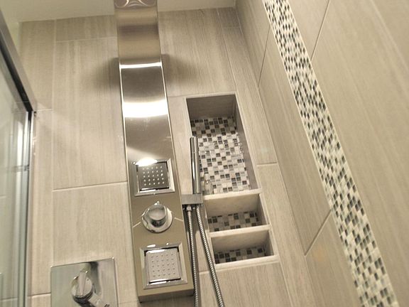 4th image of 220 Seaview Ct APT 210