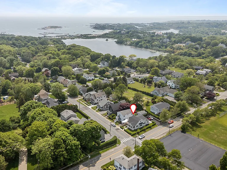 109 Carroll Ave — Photo 44