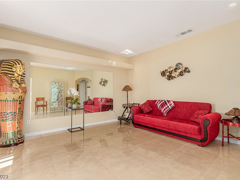 1st image of 8400 White Eagle Ave Unit 202
