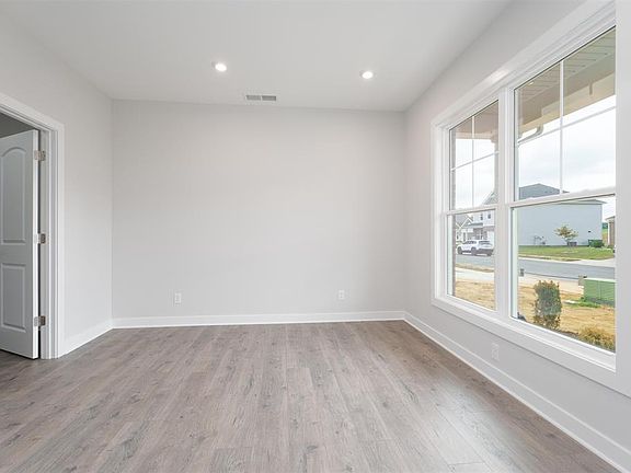 3rd image of 6531 Jessica Ln