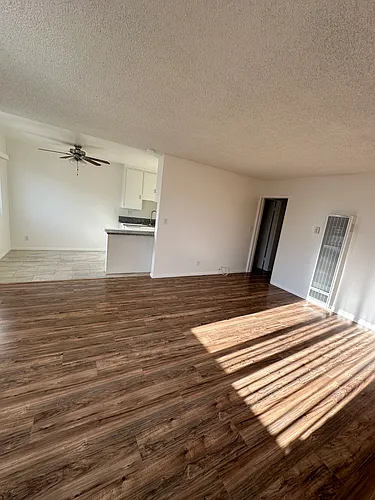 5200 W Wooley Rd #5 Photo 1