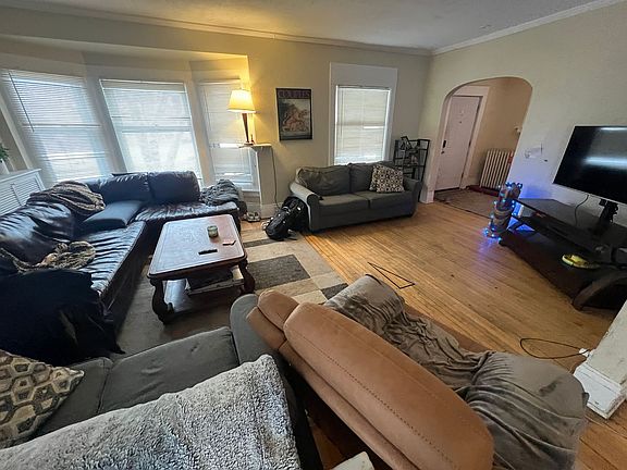 2nd image of 3008 N Maryland Ave