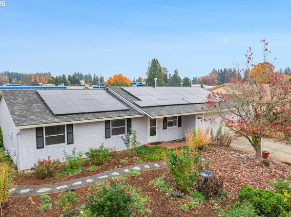 2049 SE Gerhard Dr, Hillsboro, OR 97123