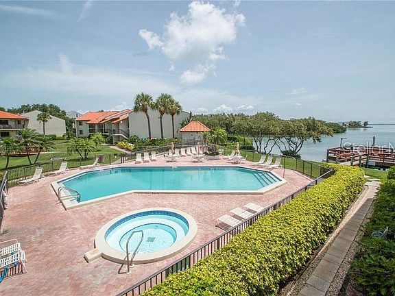 5th image of 1515 Pinellas Bayway S APT A14