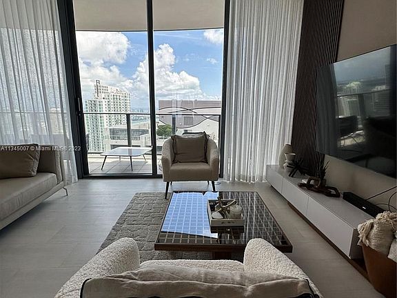 5th image of 1000 Brickell Plz Ph 5305