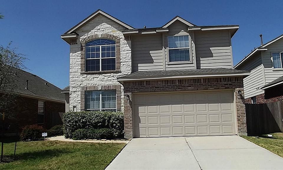1st image of 26410 Richwood Oaks Dr