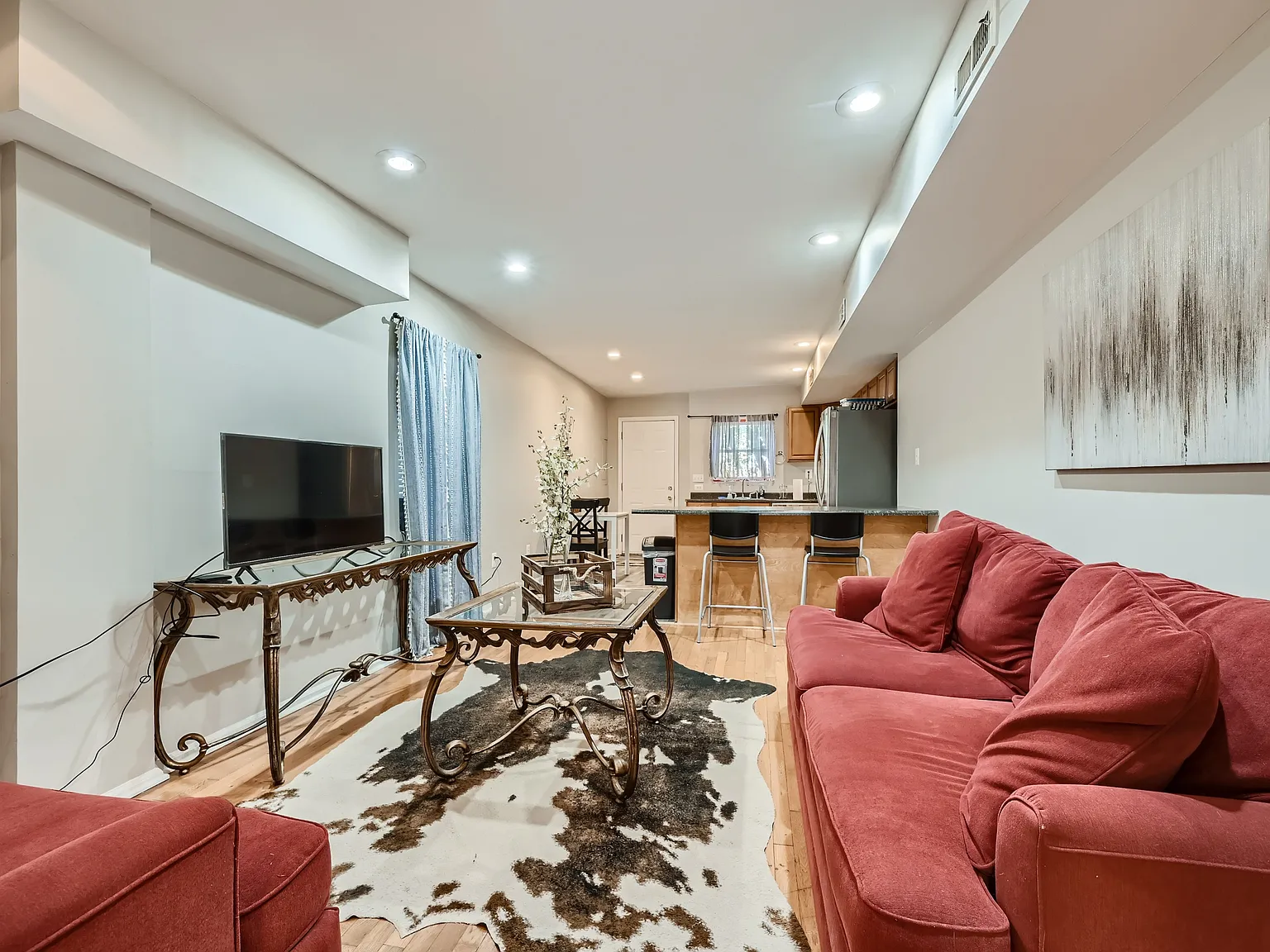 1 bed, 1200 sqft, $1,700 — Photo 2