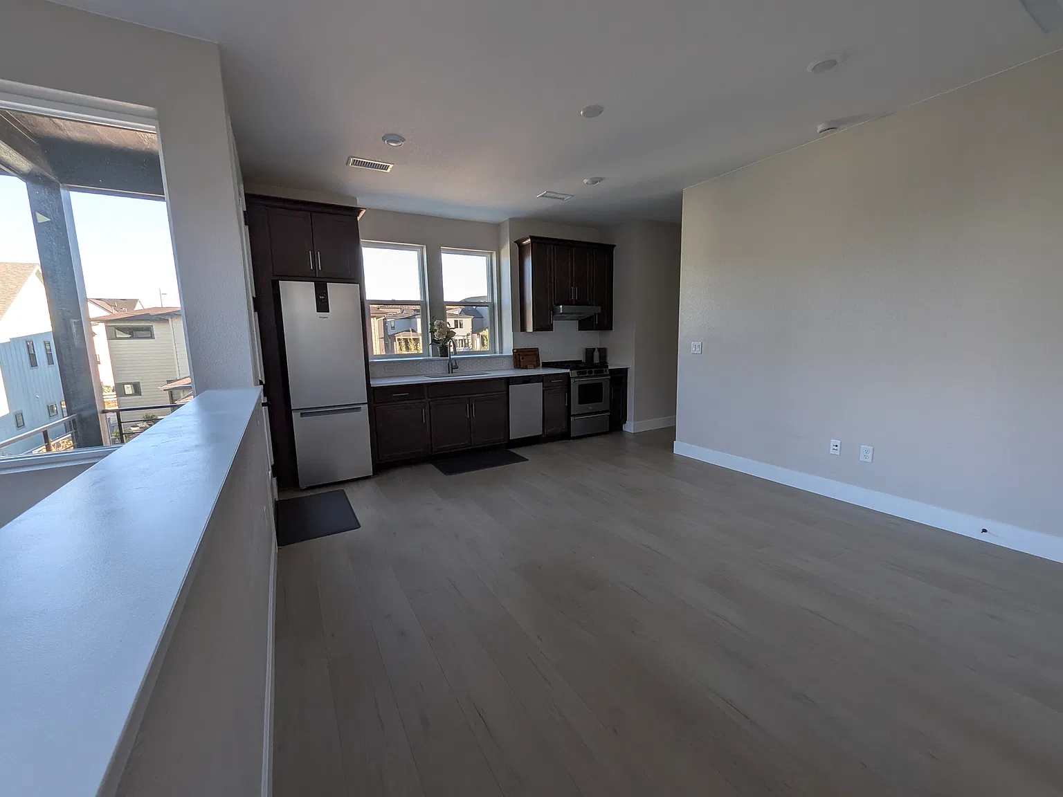 1 bed, 640 sqft, $1,600 — Photo 3