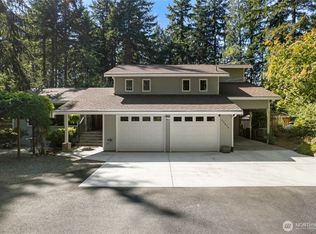 17614 49th St E, Lake Tapps, WA 98391