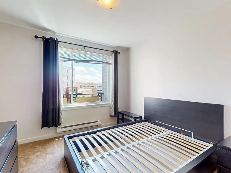 Spacious bedroom