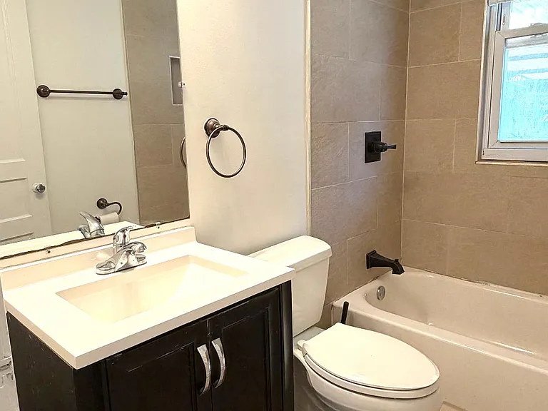 5611 Stoneway Trl #5611 — Photo 13