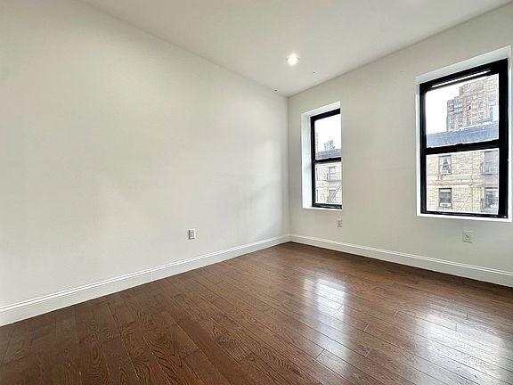 5th image of 3139 Broadway #19