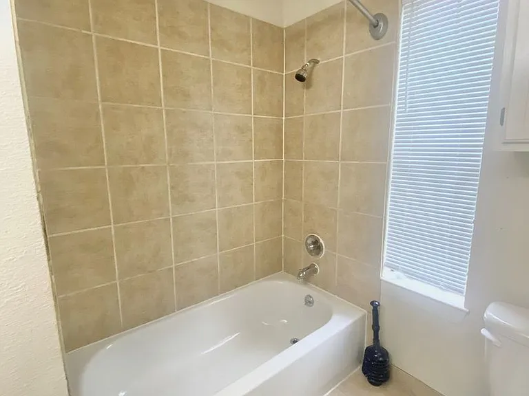 2216 San Gabriel St #304 — Photo 24