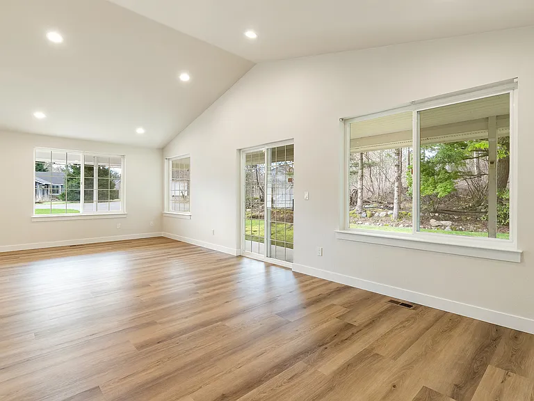 3815 Del Bonita Way — Photo 11