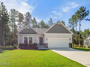 4165 Irwin Dr, Aberdeen, NC 28315