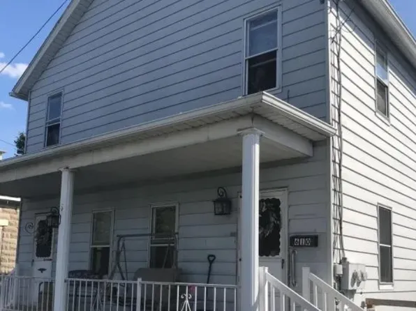 610 Pine St, Jermyn, PA 18433